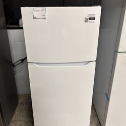 Frigidaire Refrigerator Top Freezer 
