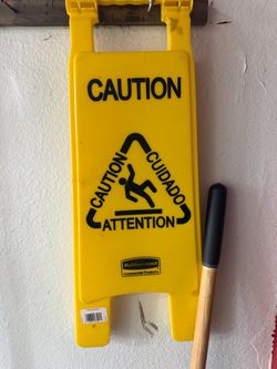 Rubbermaid Yellow Wet Floor Caution Sign