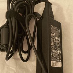 Dell Model Number H A45 Nm140 AC Adapter Original OEM 19.5 Volt Output 2.31a 45.0W