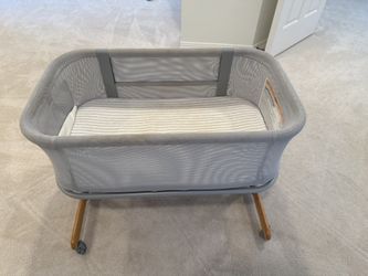 Skip Hop Baby Bassinet, Cozy Up 2-in-1 Bedside Sleeper & Bassinet, Grey