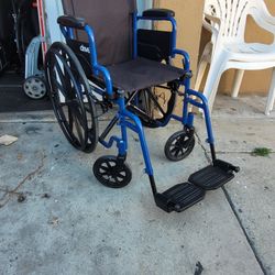 DRIVE BLUE STREAK WHEELCHAIR 16" WIDTH REGULAR FOOTREST 
