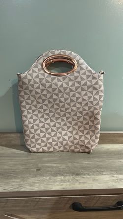 Cream Cluth Bag