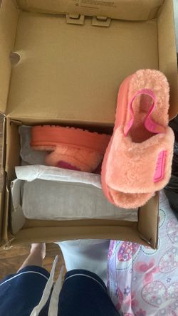 UGG