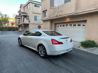 Infiniti G37 2012 Coupe White