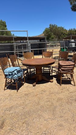 oak table / chairs