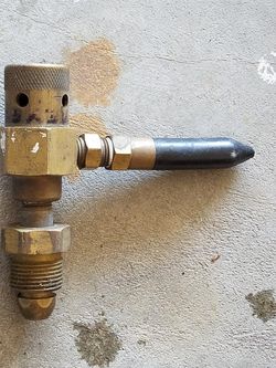 Brass helium balloon filler valve