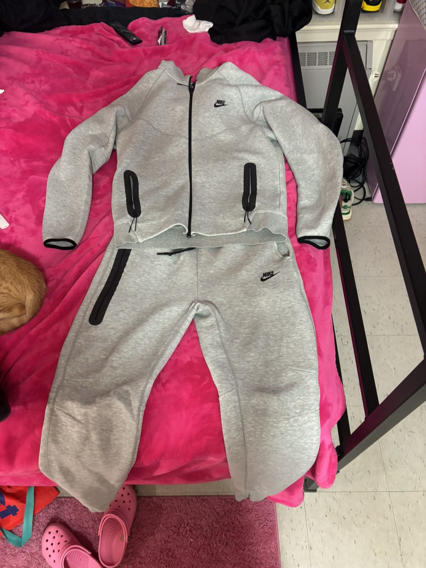 Grey Nike Tech Sweatsuit Used