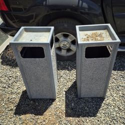 Ashtray/trashcans