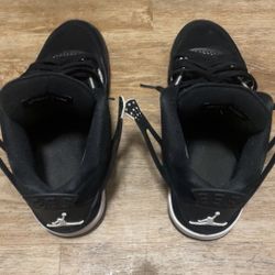 Jordan 4 White Thunder 