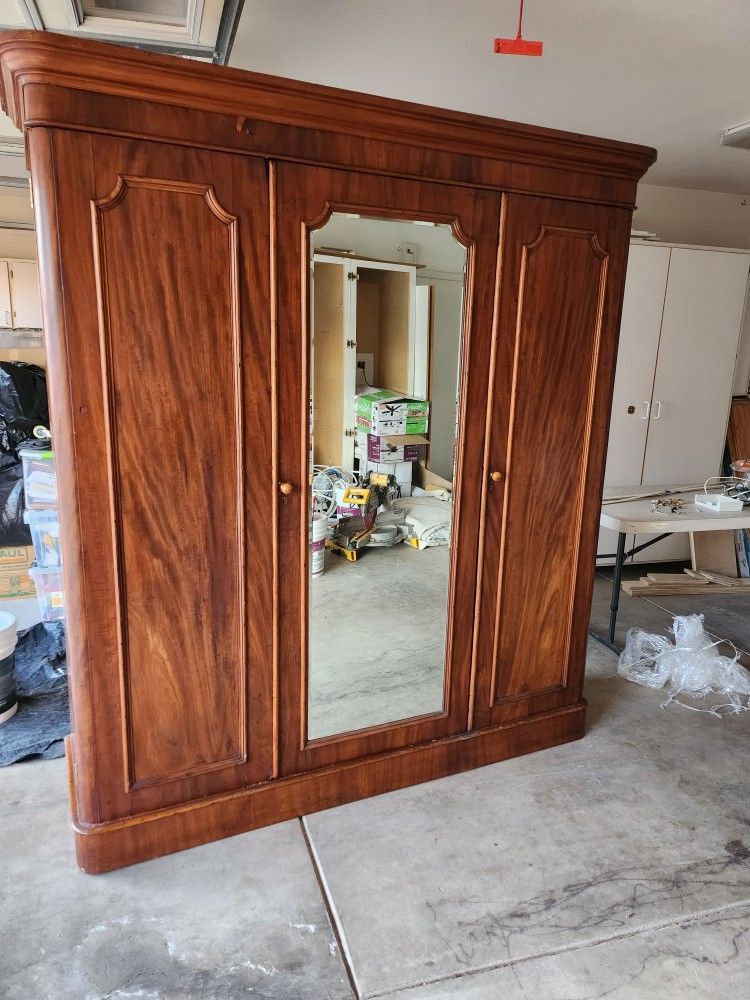 Late 1900's Armoire / Wardrobe Closet