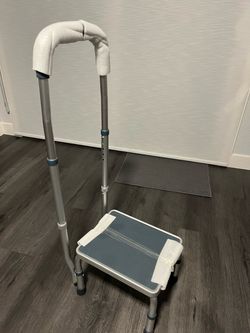 Pelegon Adjustable Step Stool with Safety Handle – 300 lb Capacity