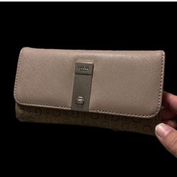 Guess Wallet 