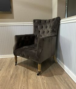 Tufted Wingback Accent Chair – Velvet / Nailhead – Excellent Condition