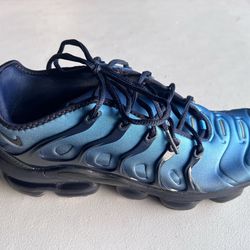 🚨 $70 Nike Air VaporMax Plus — Size 10.5  Pick up At Pomona .