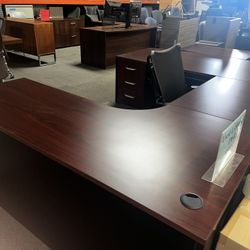 U-Shaped Office Desk