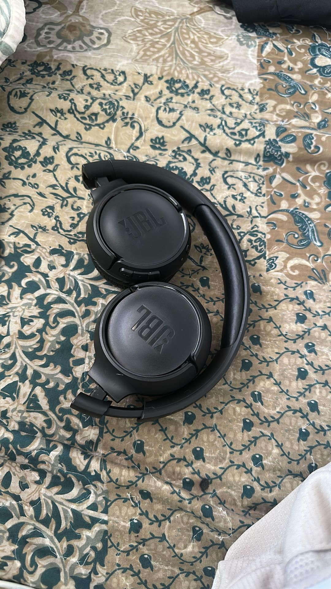 JBL Black headphones