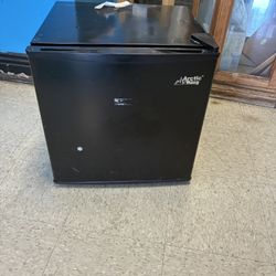 Small Refrigerator 