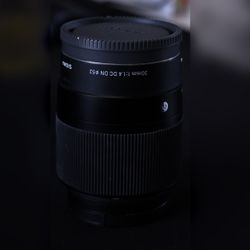 Sigma 30mm f/1.4 DC DN Contemporary Prime Lens for Sony E-mount