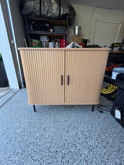 Small storage unit