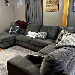 Free Delivery Gray Sectional Couch