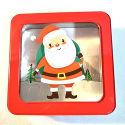 This vintage/retro Santa Claus figurine is the perfect addition to your Christmas décor. Standing at 2 1/2 inches tall, this medium-sized Santa is mad
