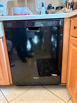 Whirlpool Dishwasher MUST GO
