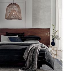 Nassa Woven Bamboo Pendant Light