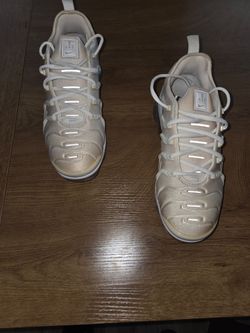 Nike Vapor Max size 8 good condition worn one time.