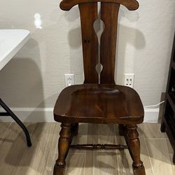 coat-hanger crest Chair