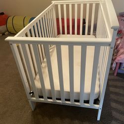 Graco White Crib