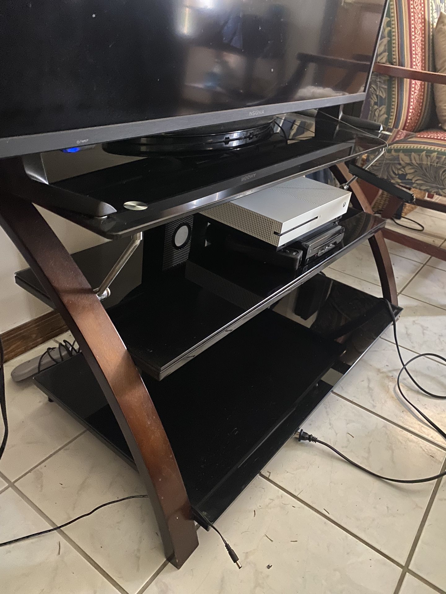 Glass Tv/ Gaming Stand 