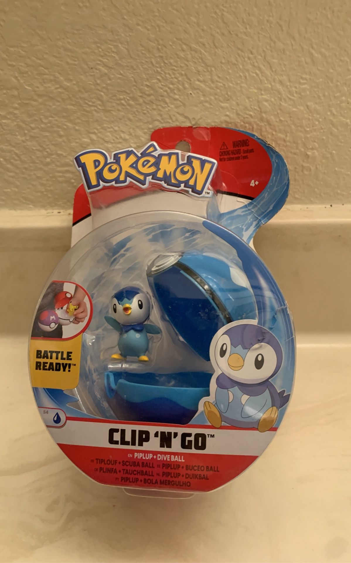 POKEMON PIPLUP + DIVE BALL CLIP ‘N’ GO TOY