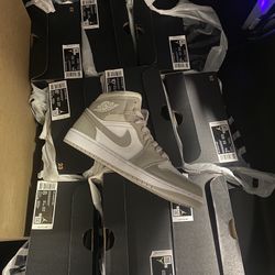 Jordan 1 Mid Linen