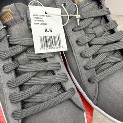 Puma Soft Foam Suede Lace Up Sneakers Womens Sz 8.5 Gray White Low Too Gold Logo