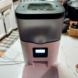 Ymiko Automatic Cat Feeder..Holds 12 Cups Of Food..voice Recorder..Dispenser..Like New!