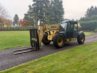 2010 Gehl DL11-44 Telehandler - 11,000LB Lift - 44FT Lift- 4,105 Hours