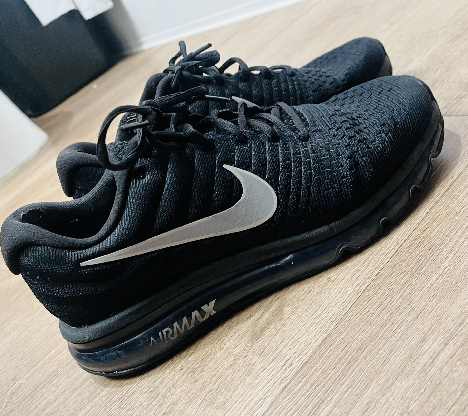 Nike Air Max Men’s 7 1/2