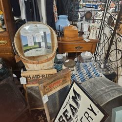 Antiques, Jewelry, Vintage,T-shirts, Furniture, Toys 🧸 🔫 