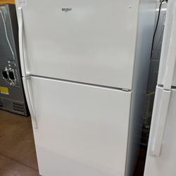 Whirlpool 33” refrigerator