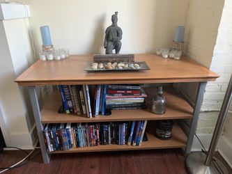 Real Wood Center Placed Display Showcase