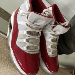 Jordan 11 Retro Red 2022