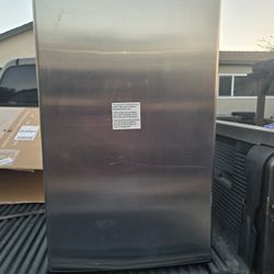 Mini Refrigerator 