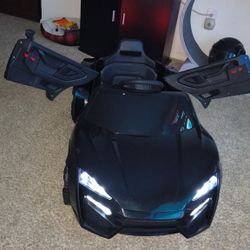 Battery Sports Car 3 To 8 Years Old Ride In & Remote Control With Radio Mp3 Player Boys & Girls Electric 