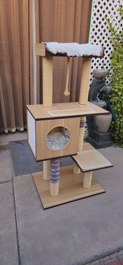 ** Beatiful Modern Cat tree and condo**