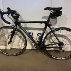 Trek 5200 Carbon Road Bike 