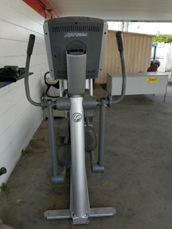 Life fitness 95xi elliptical