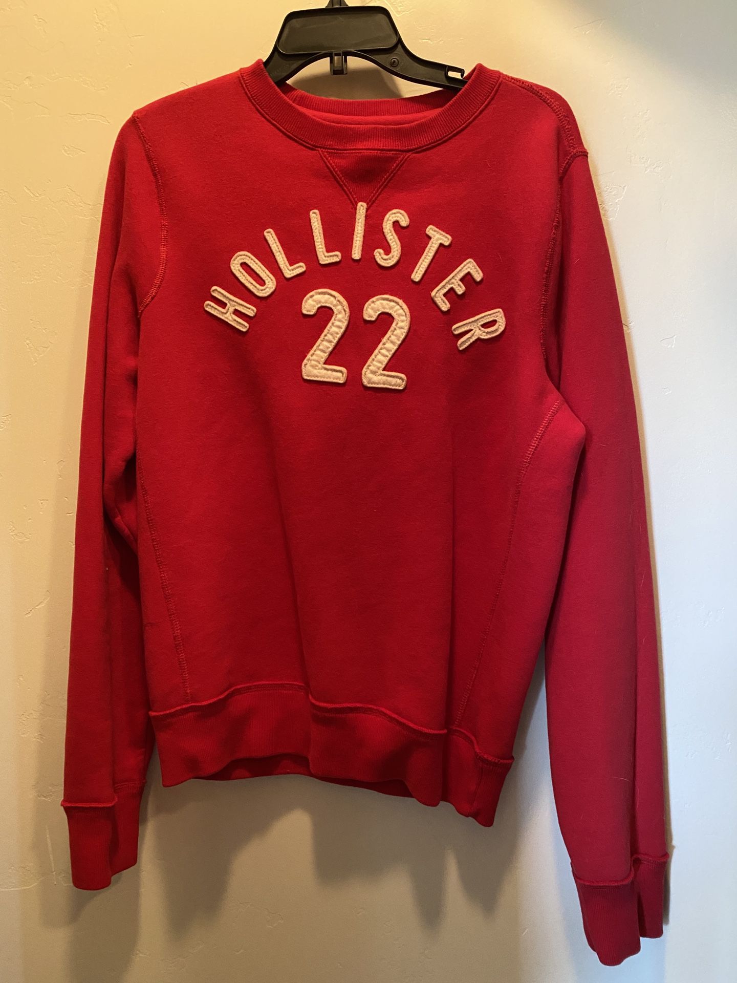 Hollister Sweatshirt- medium