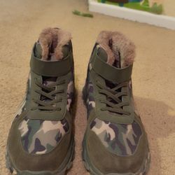Boys  Winter Boots Size 5 $10.00 Each
