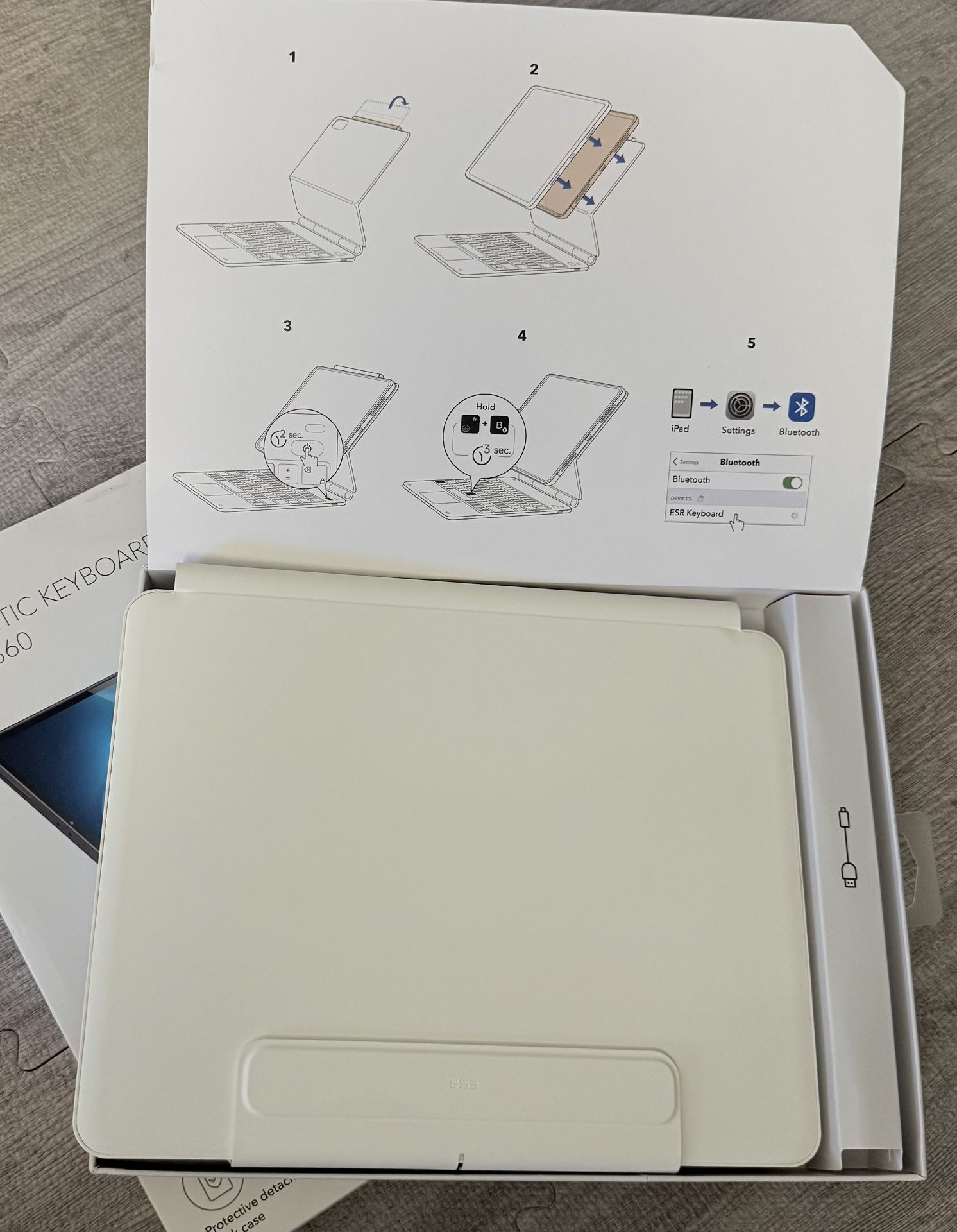 New ESR Magnetic Keyboard Case 360 for iPad Pro 13 (2024)