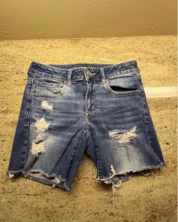 Women’s American Eagle Distressed Denim Shorts Size 6